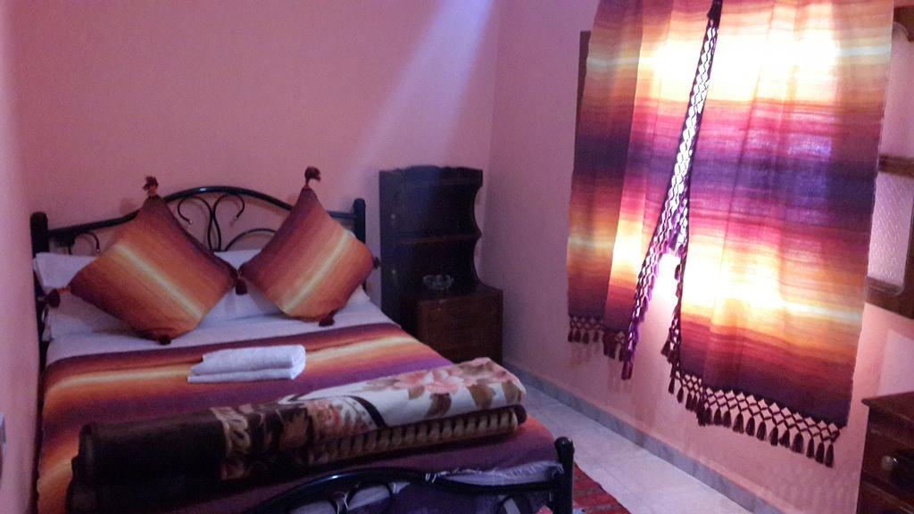 Hotel Souika شفشاون الغرفة الصورة
